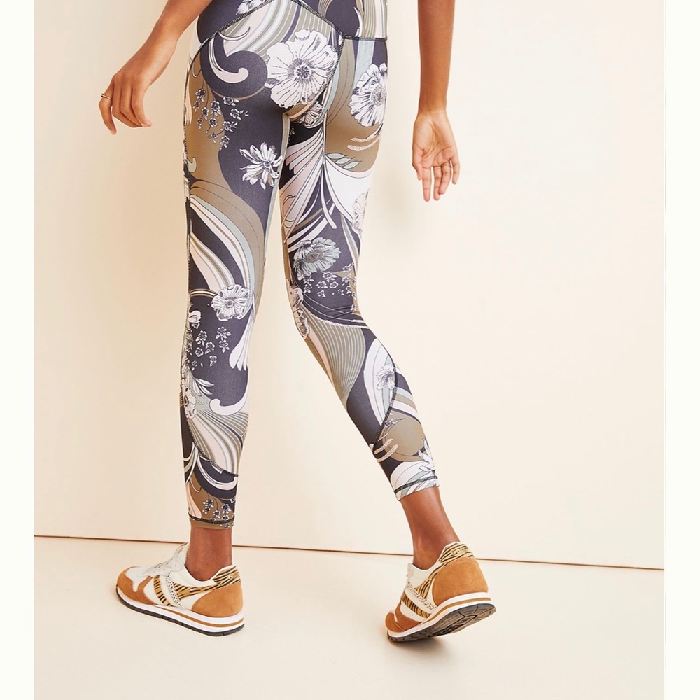 ⭐️Free People Movement Wave Crush Leggings Black Women’s Size Medium - Picture 5 of 8